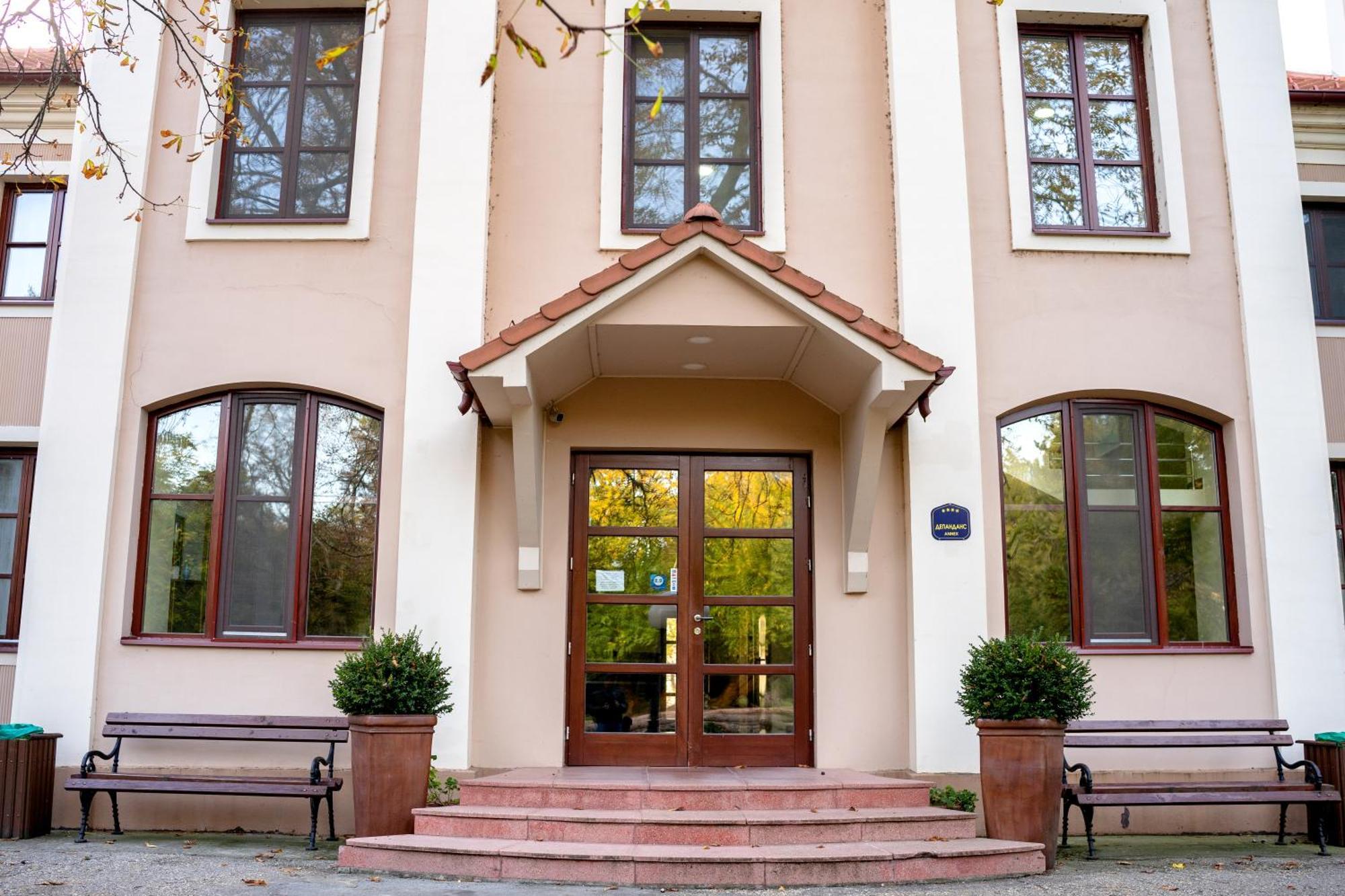 Kastel Hotel Backa Topola Exterior photo
